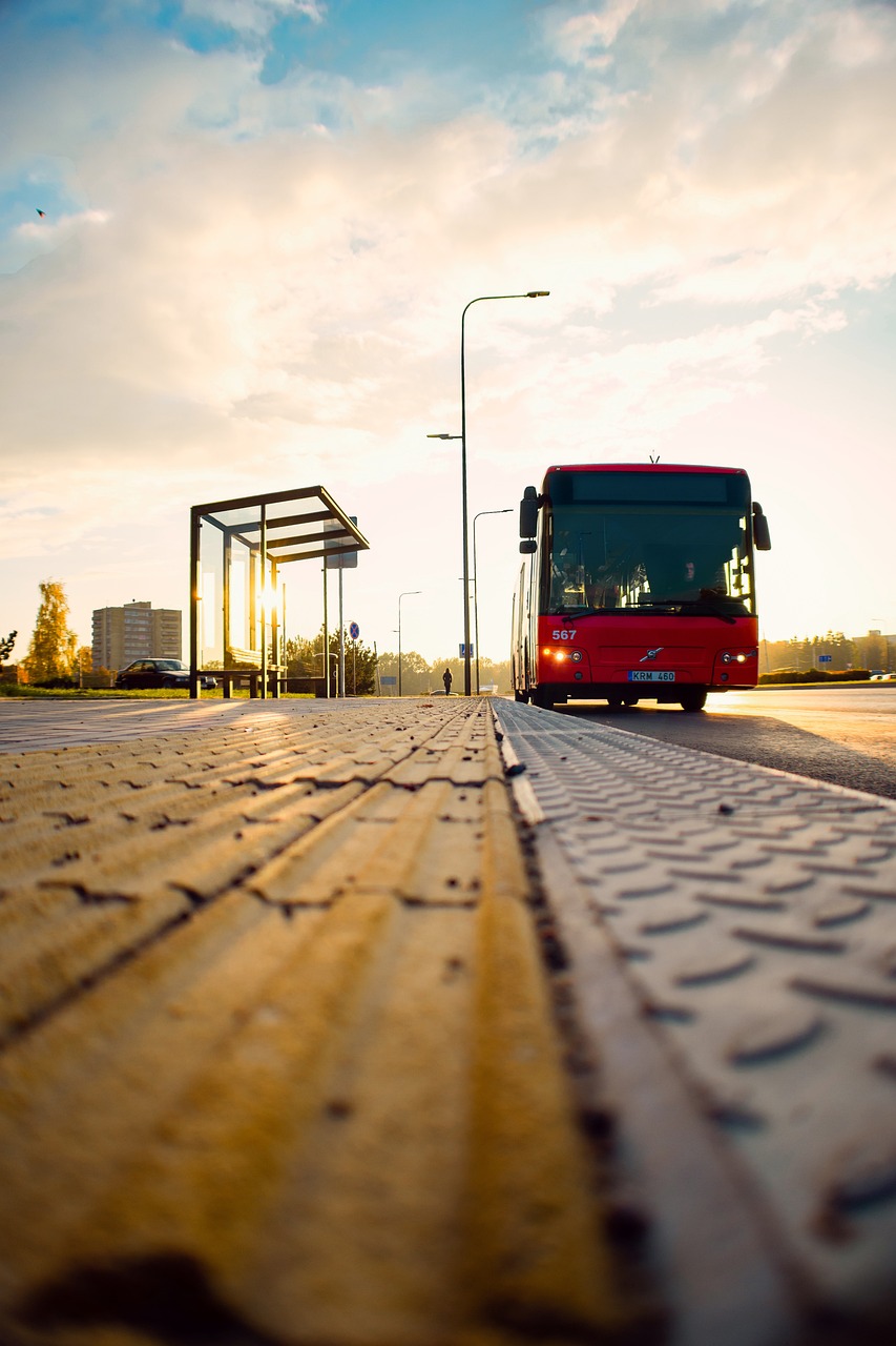 bus, sunset, city-6714717.jpg